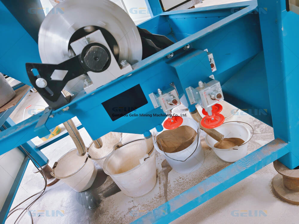 Detail photograph of Dry Type 3 rollers Magnetic Separator 3