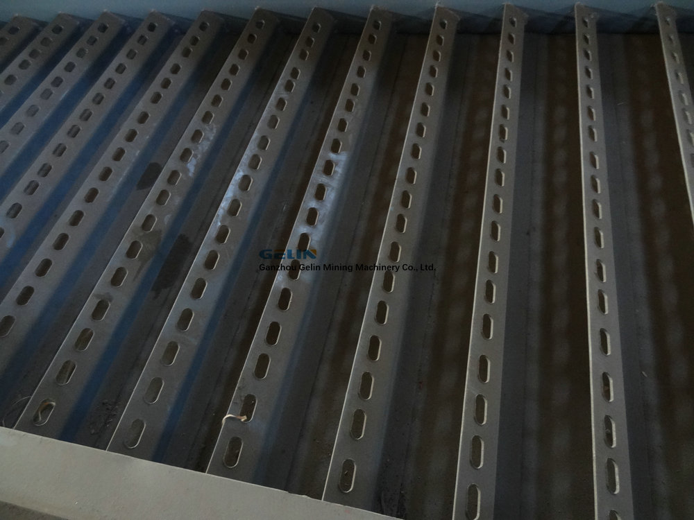 Vibrating Sluice Box